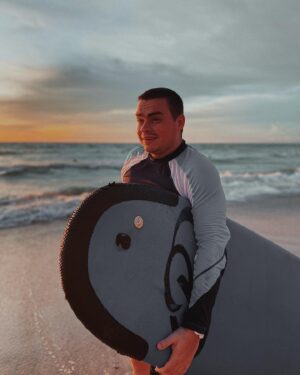 Maksim Starosvitskiy Instagram - ALOHA 🏄🏼‍♂️