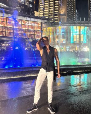 Maksim Zvonov Instagram - Evening walk around ICONSIAM

#iconsiam #thailand🇹🇭 #bangkok🇹🇭 #walkingdownthestreet #nightbangkok #malemodel #bangkokmodel #sreetstyle