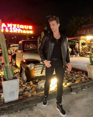 Maksim Zvonov Instagram - Black style😎