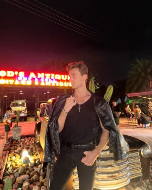 Maksim Zvonov Instagram - Black style😎