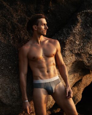 Maksim Zvonov Instagram - series of aesthetic photos at sunset 🌅
Ph: @zobova_photo 🙌
.
.
.
.
.
.
#phuket #thailand🇹🇭 #phuketbeach #phuketmodel #malemodel #fitmen #estheticbody #fitnesmodel #sunset #phuketphoto