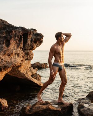 Maksim Zvonov Instagram - series of aesthetic photos at sunset 🌅
Ph: @zobova_photo 🙌
.
.
.
.
.
.
#phuket #thailand🇹🇭 #phuketbeach #phuketmodel #malemodel #fitmen #estheticbody #fitnesmodel #sunset #phuketphoto