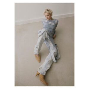 Mala Emde Instagram - Last ones 💎

PICTURES 
@robinkater

STYLING
@sarahsharonkarsten

MAKE-UP & HAIR
@Philippverheyen