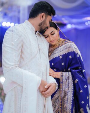 Malavika Jayaram Instagram - Mr and Mrs Nav ✈️❤️

Saree and bridal styling: @labelshireenshahana 
MUA: @vikas.vks.makeupartist @mani_stylist_ 
Draped by : @style_with_anbu 
Wedding decor : @sreesilpamweddingevents 
Photography : @_whiteline_photography_