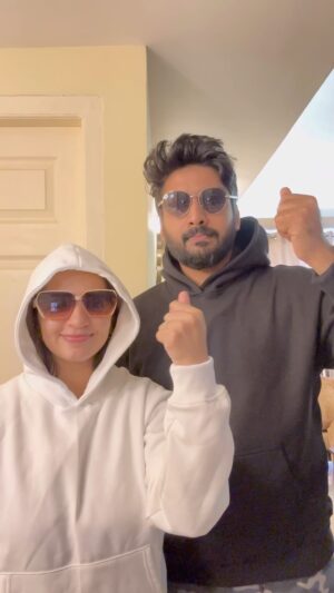 Malavika Krishnadas Instagram - Watch till the end 🙈❤️🧿
How’s my lil surprise???