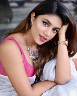 Malavika Satheesan Instagram - ✨❤️✨

#bfhstills #boyfriendforhire #malavikasatheesan #telugufilm #bfh