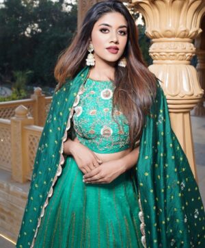Malavika Satheesan Instagram - Tu rooh hai tho mai Kaya banu ❤️

Desinger : @labelsukruthireddy 
Pc : @deepaksurya.fotografia 

#desinger #instagood #instagram