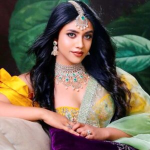 Malavika Satheesan Instagram - The eye is the jewel of the body ✨

Styling : @santhoshkumardesignstudio 

#instagood #influensers #instagram #pictureoftheday #love #instafashion #instadaily #instalove #fashion #blogger