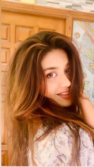 Malavika Satheesan Instagram - Don’t go for a upma when you are a biryani 🐣

#instagood #instagram #insta #instahub #instapic #slomotion