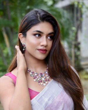 Malavika Satheesan Instagram - ✨❤️✨

#bfhstills #boyfriendforhire #malavikasatheesan #telugufilm #bfh