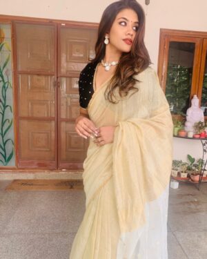 Malavika Satheesan Instagram - Last one, I promise