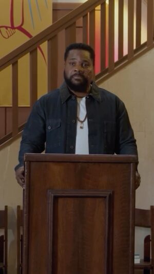 Malcolm-Jamal Warner Instagram - Ooooooh, I’ve been on the grind so much that I forgot to post about my gig on @911onabc ! The first episode aired last Thursday already. This week is going to be a ride. Me and @peterkrauseofficiall are mos def getting it in! #gratitudeabounds 🙏🏿✊🏿🤎❤️