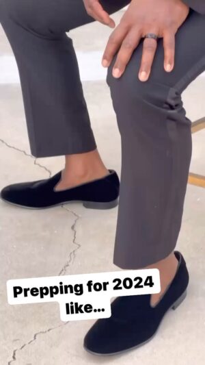 Malcolm-Jamal Warner Instagram - 🖤
Videographer| @sahilrohira 
Styling & CD| @styledbyambika 
Assistant| @leksylindau 
Outfit Details| @nazranaanj @wear_thefuture @rontomson @paisleyandgray @aporrobrand @prada 
#styledbyambika #malcolmjamalwarner stay tuned for photos by @j2pix