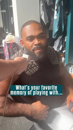 Malcolm Jenkins Instagram - Memoir release ✅
@ohiostatefb Hall of Fame 🔜

Here’s to one of the Eagles’ greats 👏

#FlyEaglesFly