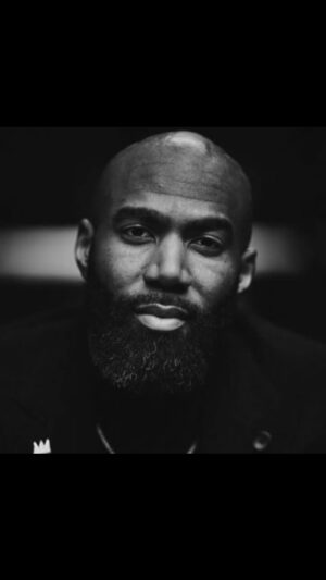 Malcolm Jenkins Instagram - Manhood: 

The balance between strength and vulnerability 
and the ability to be powerful but knowing when to control it. 

#whatwinnerswonttellyou #wwwty #malcolmjenkinsbook
#blackexcellence #athletesmindset #sportspsychology 
#masculinity #manhood #balanceofpower #menempowerment #mensadvice