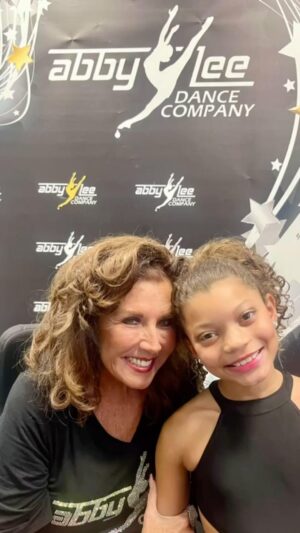 Maleaha Winfrey Instagram - I had an amazing time yesterday with @therealabbylee  she is an amazing teacher!! #abbyleemiller #abbyleedancecompany #dancer #kiddancer #acro #dance @abbyleemillercompany #dancers #dancemoms #aldc