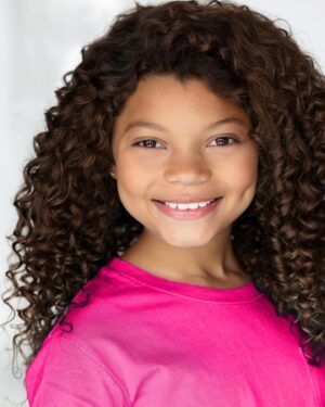 Maleaha Winfrey Instagram - 🌸Amazing headshots by @tihanyiphoto  hmua @contrabandamakeup @hmua_tashafoschetti 🌸 #headshots #kidsheadshots #actress #industrykids #hollywoodkids #blessed #mixedkids #youthtalentconnection #youthtalent #childactor #curls #curlyhair