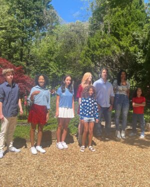 Maleaha Winfrey Instagram - Maleaha had an amazing day on set today with her set family!! #setlife #actress #industrykids #blessed #talentedkids #mixeskids