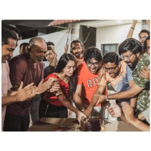 Malhar Thakar Instagram - From lights, camera, action to a fantastic wrap! ❤️🎉 A remarkable collaboration, filled with laughter, tears, and countless memories. Thank you to everyone who made this film special! 🎬✨

#FilmWrap #SeeyouinCinemas
.
.
 @rahul_bhole11 @kanojiavinit @malhar028 @yuktiranderia @vandanapathak26 @jariwalladarshan @archan.trivedi @vedishjhaveri8 @iampremgadhavi @iamallokrthakar