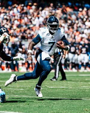 Malik Willis Instagram - Malik Willis scores on the Titans first possession of preseason. ☝️
•
📺: Watch #TENvsCHI on NFL 