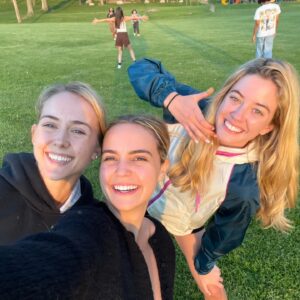 Mallory Bechtel Instagram - Stop, drop, and watch ep 5🥰 @prettylittleliars @streamonmax