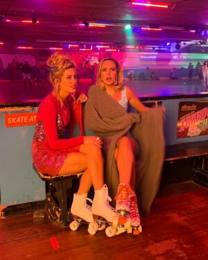 Mallory Bechtel Instagram - Don’t miss PLL on wheels !!!! Episode 3 is out🤗🛼@prettylittleliars @streamonmax