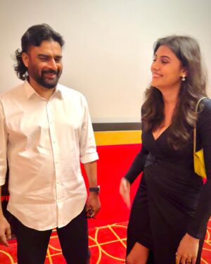 Malti Chahar Instagram - Finally, I met my childhood crush! 😍❤️ @actormaddy 
I guess I was in the 4th or 5th standard when his TV show Raj kahaniya aired on Doordarshan. I loved this character of a prince, which R Madhavan played in it! I copied his running action too, with which I won many gold medals in 100m, 200m and 400m running races at the state level! He still looks as handsome as that prince in my head, with that really cute smile! Though I was bit sad when I got to know that he is just one year younger than my father…🤦‍♂️😁