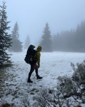 Malvína Pachlová Instagram - Děkuju moc. Bylo to fakt skvělý sice jsme si nezalyžovali, ale aspoň procházka byla… Trochu jsme si mákli, ale taky leželi a koukali na pohádky. Wellness dáme příště.  Vlastně za mne ideální výlet a ke všemu v mé milované Rokytnici nad Jizerou…  musíme takovýhle výlety podnikat častěji. @milanligac #famillytime #together #mountains #trip #enolanasnehu