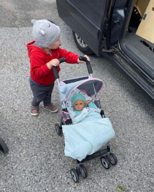 Malvína Pachlová Instagram - Pořád to nějak nechápu… už je to dva roky… a je to s tebou neuvěřitelný jízda… nepřestáváš nás překvapovat a je mi jasný, že to takhle bude pořád… jsem dojatá a šťastná, že sis nás vybrala… těším se, co všechno si spolu užijeme… milujeme tě… nejvíc na světě… ❤️ děkujeme ti… ❤️ #love #family #enola @milanligac