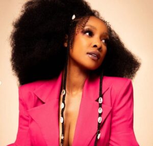Mamarumo Marokane Instagram - E sa le Wednesday akere…the chakrased one🍃#Miseducation #netflix

 
📸:Gabbrielle Kannemeyer
💄: @by_thebrush 
👑: @urban_mimz
👗: @thomvandyk