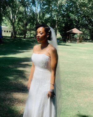 Mamarumo Marokane Instagram - Briding…☺️🤍🍃

Hair styled by @urban_mimz 
Captured by first husband @lovesechaba 😉