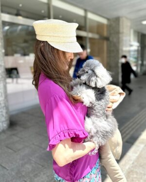 Mami Kumagai Instagram - ちょっと福井へ。
ももたんお留守番お願いします。

やっぱももたんは完璧に可愛い。

#熊谷真実
#福井へ
#浜松駅南口
#行ってきます
#まこちゃんありがとう