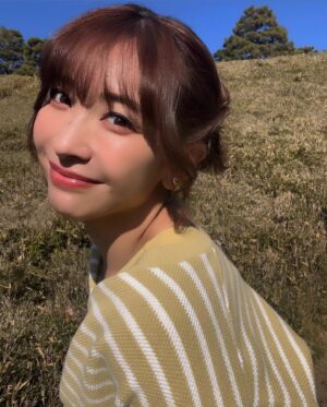 Mami Yamasaki Instagram - 舞台「女の子ものがたり」チケット一般販売開始しましたー！

5年前に客席から観させていただいたのですが、台本を読んで色んな大事な言葉が詰まった作品だなぁと改めて思ってます。
台本以上に観た方にしっかり伝わるように演じないとなぁと。

【女の子ものがたり】
原作：西原理恵子
脚本・演出： 森岡利行

【大阪】
期間：2023年3月4日(土)〜5日(日)
劇場：ABCホール

3月4日　14時　19時
3月5日　12時　16時

【東京】
期間：2023年3月15日(水)〜19日(日)
劇場：ＣＢＧＫシブゲキ!!

3月15日　19時A
3月16日　19時B
3月17日　14時A  19時B
3月18日　14時B  19時A
3月19日  12時A  16時B

皆さま、劇場でお待ちしております！

※ストーリーはURLに載せています。

#舞台 #女の子ものがたり #チケット販売中 #abcホール #シブゲキ #ストレイドッグ #西原理恵子 さん#山崎真実
