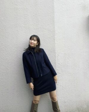 Mami Yamasaki Instagram - まだそんなに明るくして日が経ってないのに髪暗いのがなんだか恋しくなってきた。

#ootd #山崎真実