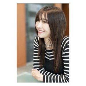 Mami Yamasaki Instagram - 週プレNEWS読んでいただけたでしょうか？
20年間のグラビア活動を振り返ってます！
前編・後編と載せていただいているので、まだ読んでいない方はぜひ読んで下さいね✨

※写真集「カメリア」のハイライトにURL載せているのでそちらからご覧下さい。

#写真集 #ラストグラビア #週プレ #週プレnews#山崎真実