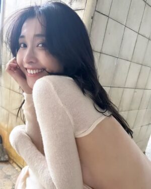 Mami Yamasaki Instagram - 4月21日の12時から山崎真実ラスト写真集「カメリア」発売記念特典お渡し会の予約販売開始しました👏✨
これから皆さまとお会いする機会も少なくなってしまうかと思うので会いに来ていただけたら嬉しいです！

【日時】2024年4月21日（日）12:00～
【場所】書泉ブックタワー9F（秋葉原）

※ストーリーにもURL載せさせていただいていますが、詳しくは書泉(趣味人専用)のHPをご覧下さい！

#写真集 #写真集発売イベント #予約受付中 #カメリア #週刊ポスト #ラストグラビア #山崎真実