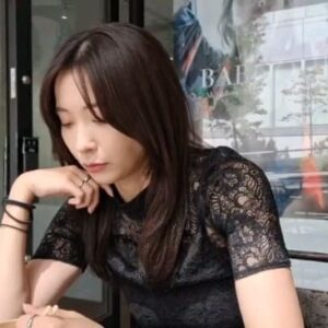 Mami Yamasaki Instagram - 4って何でしょう🙋？
YouTube未使用動画。
せっかくなので抜粋してちょこちょこ載せていこうと思います☺

#youtube #未使用動画 #写真展 #山崎真実写真展 #山崎真実