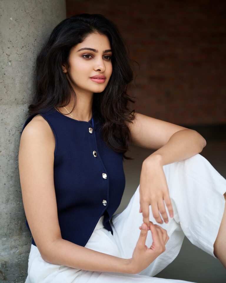 Actress Manasa Varanasi HD Photos and Wallpapers May 2024