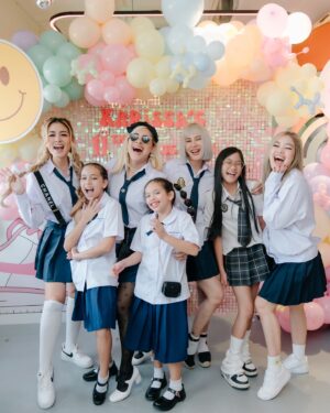 Manaswee Krittanookul Instagram - Happy birthday KC 🩵📘🖌️ 
We love you 🩵📘✏️

Thanx to @partyanimals.bkk 🎈