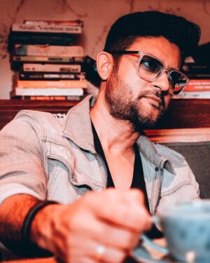 Manav Gohil Instagram - When a creative meeting sides up some random shots!! @herumbkhot