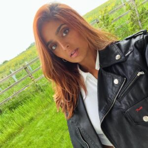 Mandeep Dhillon Instagram - Lost files 🤟🏽

1. Countryside living 
2. If music is playing I won’t sit still 
3. Pretending to be in the zone 
4. It’s no joke, go smoke 
5. Does she look like me? Or do I look like her? 
6. This Ghetts bar lives rent free in my head 
7. Mood 
8. Work Biatch 
9. Take a chip… EAT IT 
10. You call it luck, I call it blessed