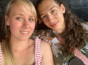 Mandy Böhm Instagram - Beste Freunde seid schon immer…
Markiert euren besten Buddy ☺️🎈
und schreibt was ihr mit Ihm / Ihr noch erleben wollt.