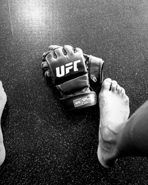 Manel Kape Instagram - Almost time 🦍.