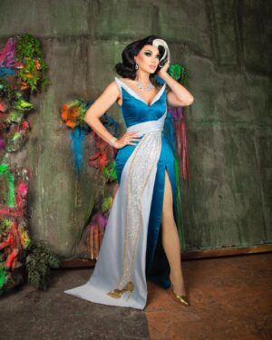 Manila Luzon Instagram - This glamorous woman has an extra leg!! 🦵😂 #GandangPinay
Legs for Dayz gown by @julianne_syjuco  Sapphire & Diamond necklace & earrings from @miladayjewels
Oyster Ring from @elskaatelier
Nails by @extraordinail
styled by @geejocson
assisted by @angelovasallo__and @jasonnmago
Makeup by @iowanimua 
Hair by @hairbyjquinn
