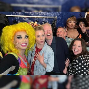 Manila Luzon Instagram - We got to entertain people who’ve been entertaining us for years! ⭐️ The audience at the Hollywood opening of @dragthemusical at @bourbonroomhollywood was STAR STUDDED ⭐️
