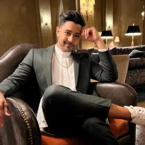 Manish Dayal Instagram - Last week in LA we celebrated #RISE
All the way from Greece to @disneyplus 🎥🍿

#RISE @disneystudios 
grooming: @janicekinjo 
style: @snehal.patel87 
suit: @theory__