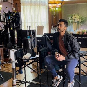 Manish Dayal Instagram - It was mighty. It was extreme. I am so proud to have just (moments ago) wrapped on directing the 100th Episode of #TheResident with an extraordinary team of people! I can’t wait to share it with you on 10/25 or 11/8 ONLY ON @foxtv and @hulu. Suit up! Episode: ‘For Better Or Worse’

@theresidentonfox @disneytvstudios ⚡️⚡️