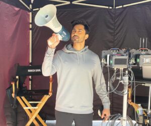 Manish Dayal Instagram - THAT’S A WRAP BABY! 🙏🏽🎬 [on directing EP 514]

Grateful for all the support and love throughout this incredible adventure 🤎

Episode 514 airs February 22nd at 8/7c only on @foxtv and @hulu. 

📸 This shot is courtesy of Brenna and Joe Ninja
@theresidentonfox #TheResident #Director