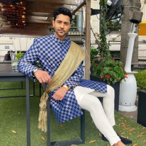 Manish Dayal Instagram - Cleaned up and hooked up with style by the @sharon.globerson. Suiting by @anitadongre @anitadongrenewyork. Thank You! #Diwali at the @whitehouse 🔥