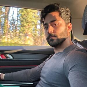Manish Dayal Instagram - New country for an old country boy🌾😁